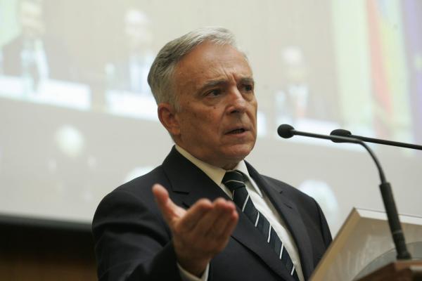 Isărescu: Un acord cu FMI ar fi benefic! Care sunt motivele