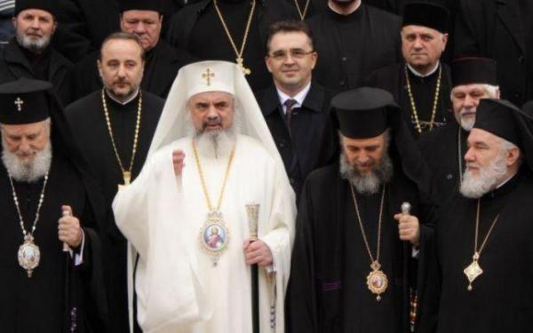 BOR despre tragedia de la Colectiv: „Nu puteam sfinţi ce nu există. Preotul nu putea veni neinvitat la Colectiv!”