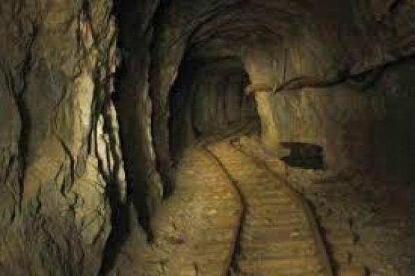 Incendiu de proporții într-o mină din China. 21 de persoane și-au pierdut viața