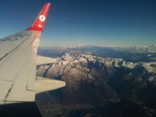 Un avion al unei companii turcești a fost deviat în Canada după o alertă cu bombă