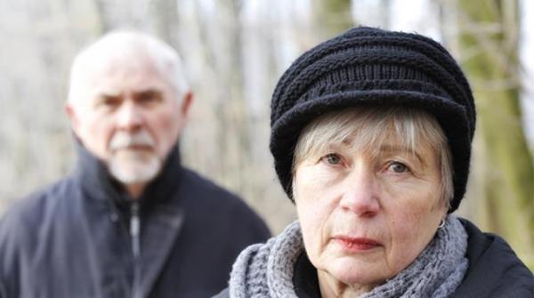 Povestea care a IMPRESIONAT o lume întreagă. Doi bătrâni au sunat la Poliție pentru că se simțeau singuri. Ce au făcut oamenii legii