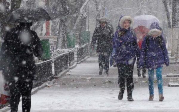 Ninsori şi lapoviţă! Prognoza meteo pe două săptămâni