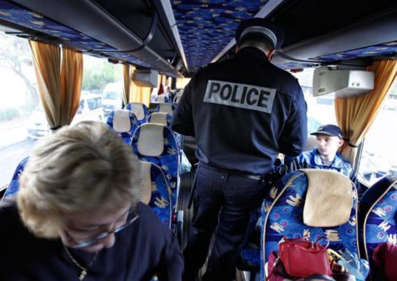 Atac terorist, Paris: 1.000 de persoane au fost împiedicate să intre în Franța de la restabilirea controalelor la frontiere