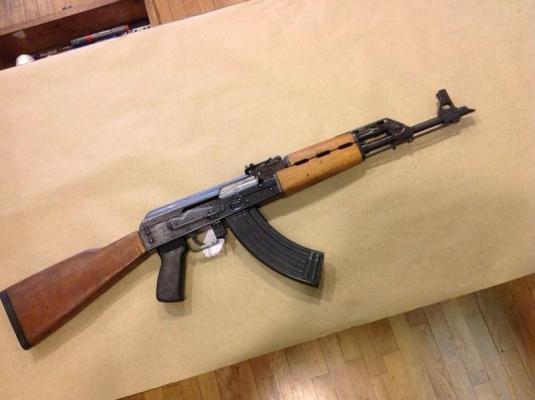 Unele dintre armele folosite în atacurile de la Paris, produse în fosta Iugoslavie