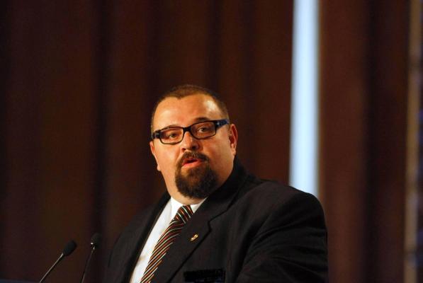 Piedone a încercat să scape de arest susținând că are probleme cu inima!