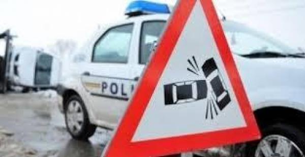 Accident pe Centura Capitalei: un TIR şi alte două maşini, implicate. Circulaţia, îngreunată