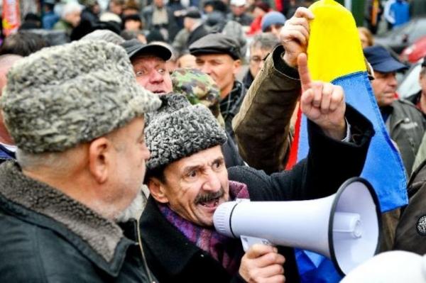 Revoluționarii, la instanța supremă pentru a depune plângere împotriva clasării dosarului Revoluției