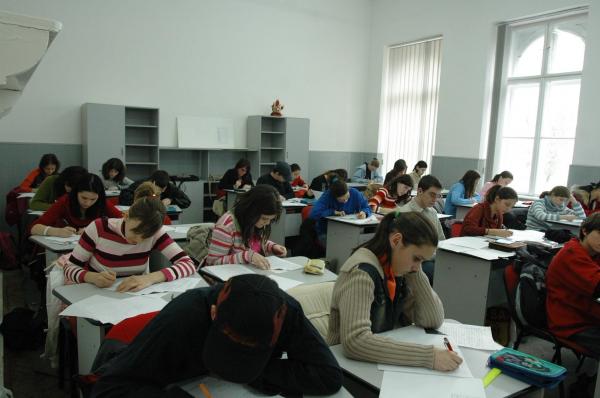 Costurile standard în învăţământul preuniversitar au fost majorate