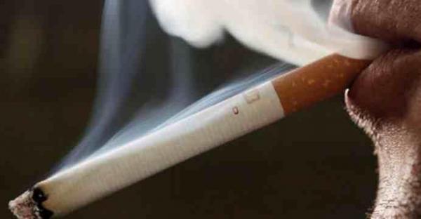 Eşti fumător? Trebuie să afli ASTA! Alimentele BANALE care îţi curăţă plămânii de NICOTINĂ