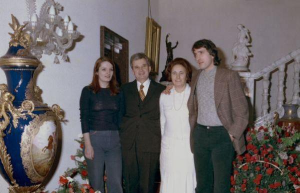 FOTO! Schimbare radicală! Cum arată FIUL şi NORA lui CEAUŞESCU după 26 de ani de la Revoluţie