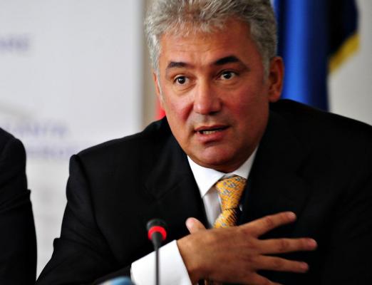 Adriean Videanu, audiat la DIICOT în dosarul Romgaz