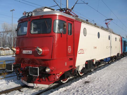 Estrella Ştefănescu, şef serviciu în CFR, reţinută de DNA