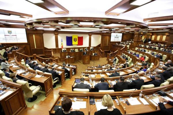 R. Moldova: Membrii guvernului condus de premierul Chiril Gaburici au depus jurământul