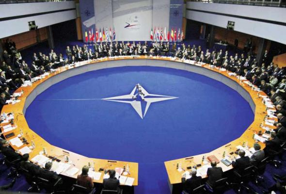 Oficial NATO: Rusia ar putea ataca un stat estic membru al Alianţei