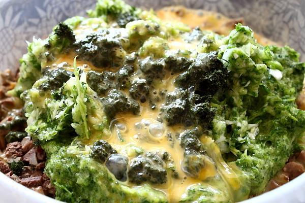 Rețete de 100 de ani: Plăcintă de drob de miel, stufat de miel și cozonaci muntenești