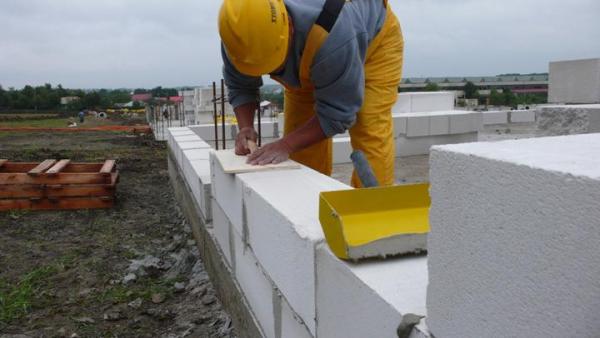 Terenurile şi locuinţele din România, înregistrate gratuit