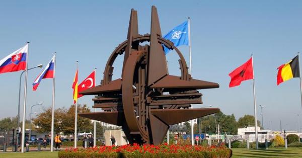 Stoltenberg: NATO este îngrijorată de declarațiile Rusiei cu privire la posibila amplasare de arme nucleare în Crimeea