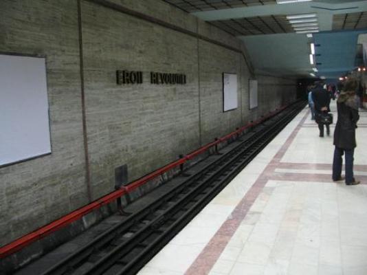 Bărbat de 50 de ani, înjunghiat la metrou. A fost transportat la spital, unde a și decedat
