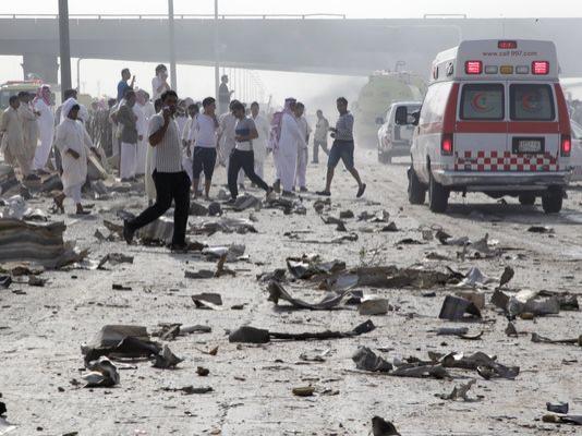 Cel puțin 30 de persoane au murit în urma unei explozii la o moschee din Arabia Saudită