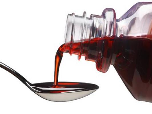 MEDICAMENTUL pe care îl dai COPILULUI TĂU pentru tuse dă reacţii ALERGICE GRAVE!