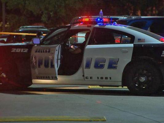 UPDATE Atac armat la Dallas: Lunetiștii poliției l-au rănit sau ucis pe autor