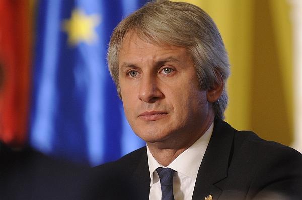 Teodorovici: Codul Fiscal va fi finalizat luna aceasta în Parlament, dar nu va fi aprobat fără acordul CE, FMI și BM