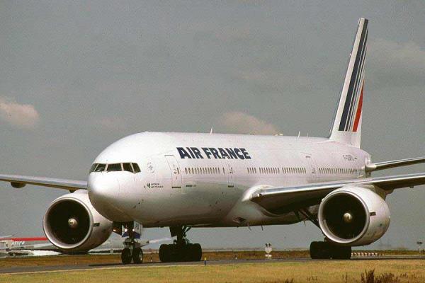 Rusia: Un Boeing 777 al Air France a efectuat o aterizare de urgență! Motivul? Un motor defect