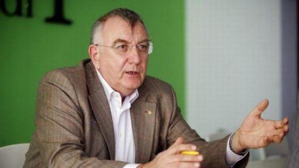 Chiliman a anunțat că s-a autosuspendat din funcțiile deținute în PNL