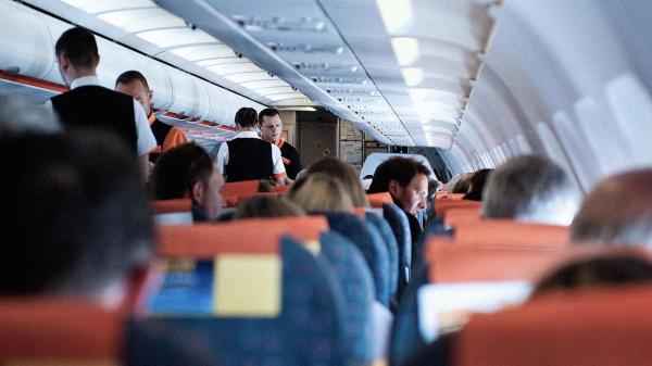 Aviz celor care se tem! Acestea sunt CELE MAI SIGURE LOCURI din avion!