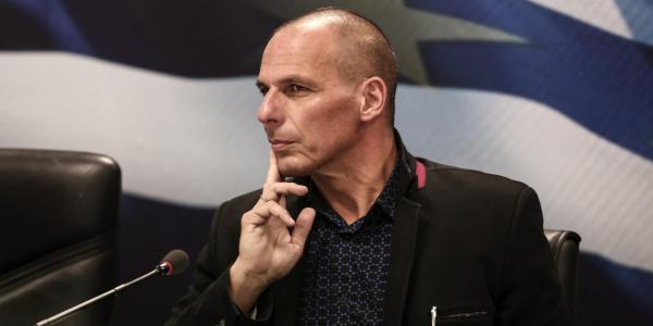 Avocați greci caută motive să-l aducă pe Yanis Varoufakis în fața justiției