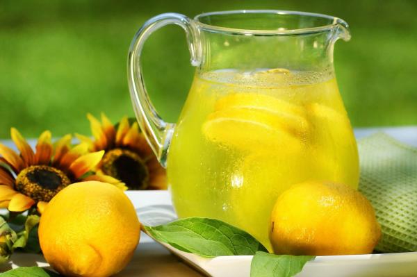 Combate cancerul şi distruge paraziţii! Ingredientul MINUNE pe care îl poţi adăuga în LIMONADĂ