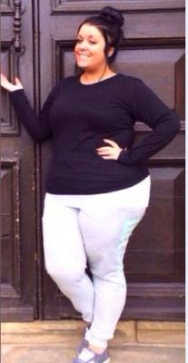 A slăbit 55 de kilograme pentru  a arăta ca idolul ei: "Pentru a putea continua, mi-am lipit peste tot poze cu EA! " Cum arată ACUM femeia