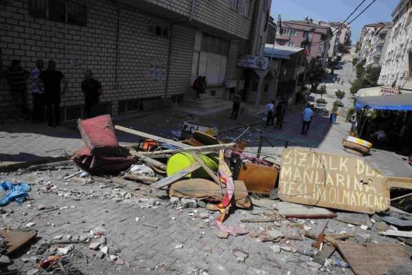 Update! Turcia: 12 morți într-un atac atribuit PKK, împotriva unui microbuz al poliției