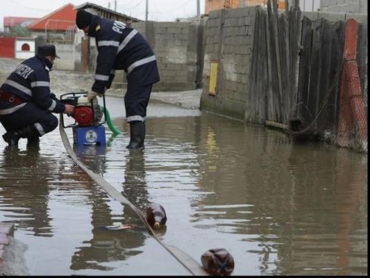 Pericol de inundații. Hidrologii au emis COD PORTOCALIU