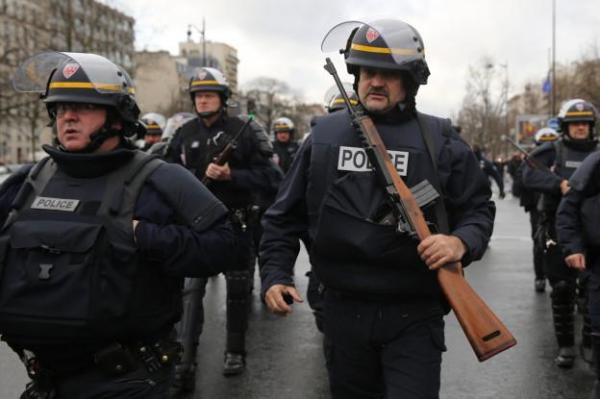 Identitatea islamistului împuşcat mortal joi la Paris, confirmată oficial de Tunisia