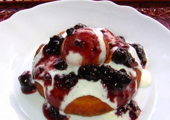 NUMAI BUNI PE VREMEA ASTA! Papanaşi cu smântână şi dulceaţă. O gospodină din BUCOVINA a dezvăluit REȚETA TRADIȚIONALĂ