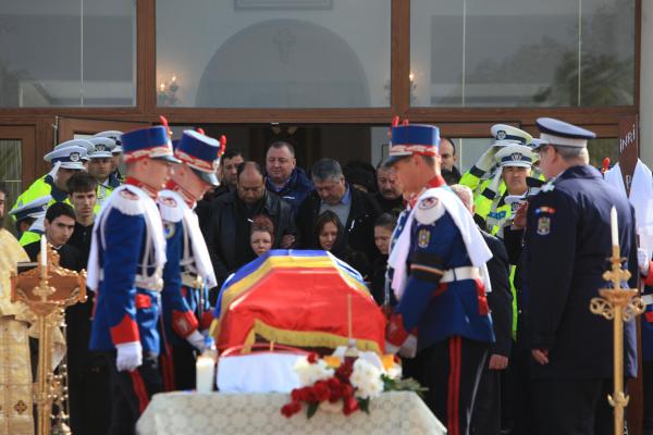 Un AN de la MOARTEA lui Gigină. Pe 20 octombrie 2015, Bogdan Gigină plonja în groapa MORŢII, adâncă de trei metri: “A avut cervicala ruptă, capul spart în patru locuri și organele interne făcute praf”