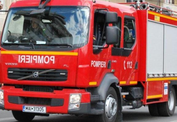 INCENDIU puternic în Corbeanca. Șapte autospeciale au intervenit pentru stingerea flăcărilor