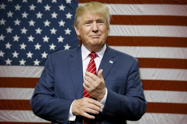 Unul dintre cei mai îndrăgiţi actori de la Hollywood îl atacă DUR pe Donald Trump: “Nu ar trebui să i se permită să devină preşedinte”