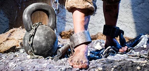 Descoperire ÎNGROZITOARE în Germania: Un german a fost ţinut captiv de proprii părinţi vreme de peste 30 de ani! Autorităţile au avut un ŞOC când l-au văzut!