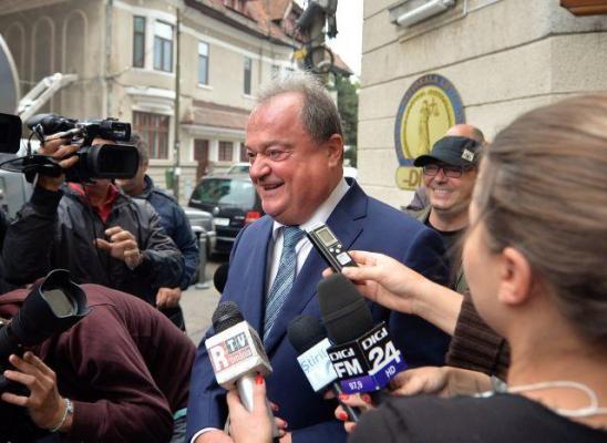 DNA a pus sechestru pe AVEREA lui Vasile Blaga. Câţi bani pierde fostul lider liberal