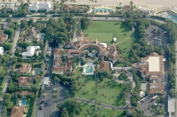 LUX LA SUPERLATIV! Cum arată palatul familiei Trump din Florida. Aici îşi va petrece preşedintele ales al Statelor Unite Ziua Recunoştinţei