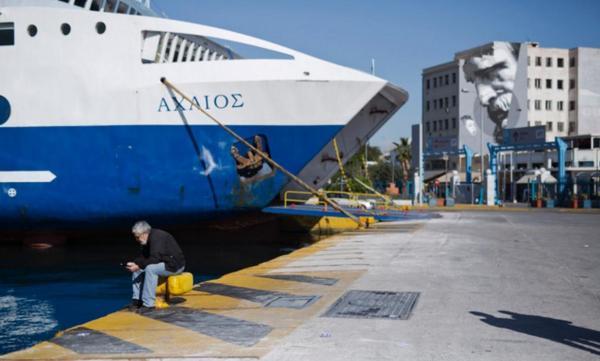 Marinarii greci blochează transportul maritim. Anunţul făcut de ministerul Afacerilor Externe