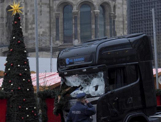 Târgul de Crăciun din BERLIN, unde a avut loc luni atentatul, SE REDESCHIDE! Vor fi amplasate plăcuţe în memoria victimelor