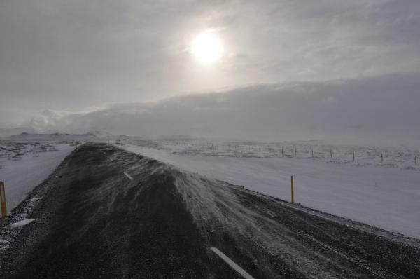 Caraş-Severin: Cod galben de vânt puternic în zona de munte, până la ora 11:00
