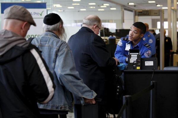 Contul de Facebook, declarat la intrarea în SUA