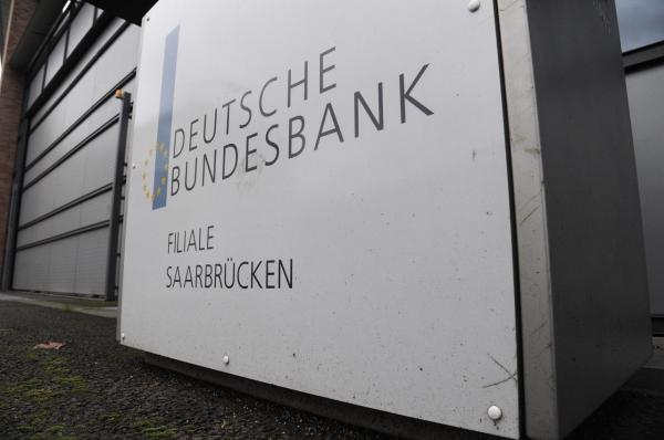 Bancă mare - amendă mare de Crăciun! Sancțiuni de 12,4 miliarde dolari pentru Deutsche Bank și Credit Suisse