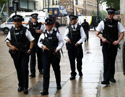 BREXIT 2016. Un bărbat a fost ÎNJUNGHIAT în faţa unei secţii de vot din Marea Britanie
