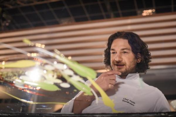 Campania "Chef Delivery" - o premieră în România! Telespectatorii pot primi acasă preparatele gătite în finala "Chefi la cuțite"