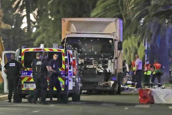 Atentat la Nisa: Cine era şoferul camionului, UCIGAŞUL celor peste 80 de morţi. Descoperire ŞOC!